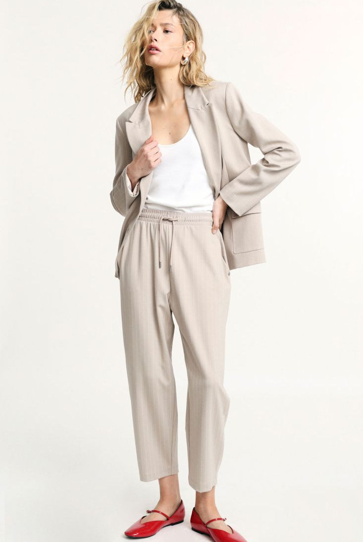 CALÇA PLEASE WIDE LEG LISTRADA CINTA SUBIDA - Carla Valente