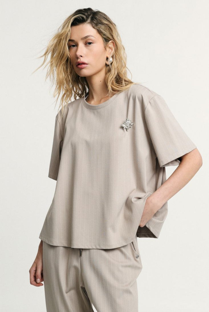 T-SHIRT PLEASE OVERSIZE COM APLICAÇÃO JOIA - Carla Valente