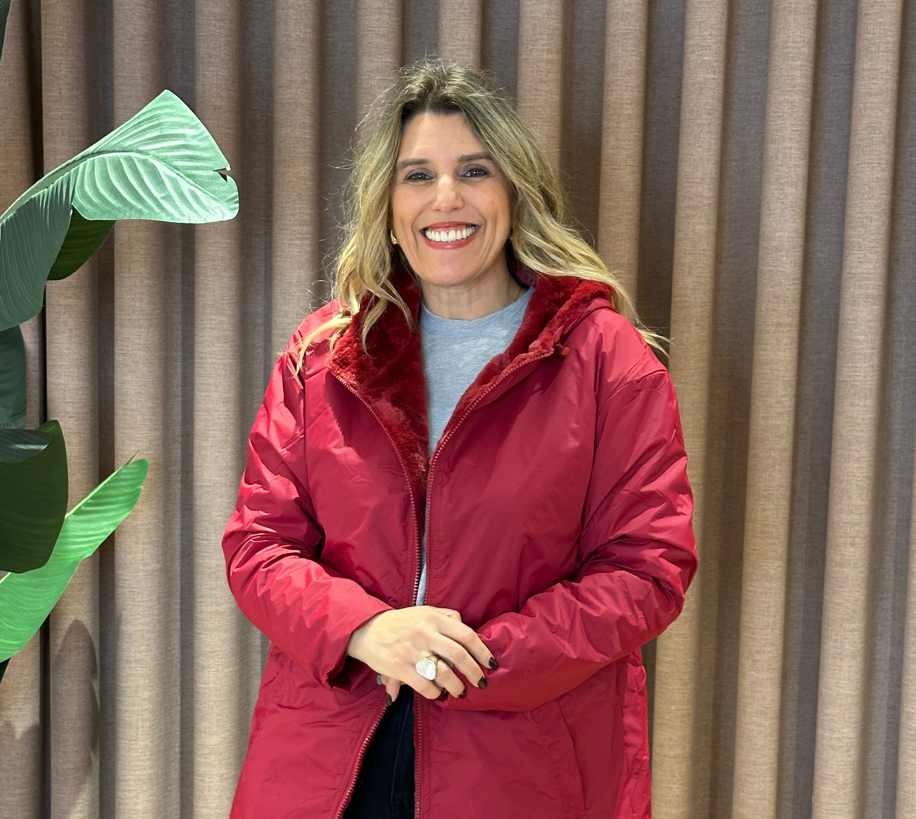 PARKA ACETINADA REVERSÍVEL COM CARAPUÇO - Carla Valente
