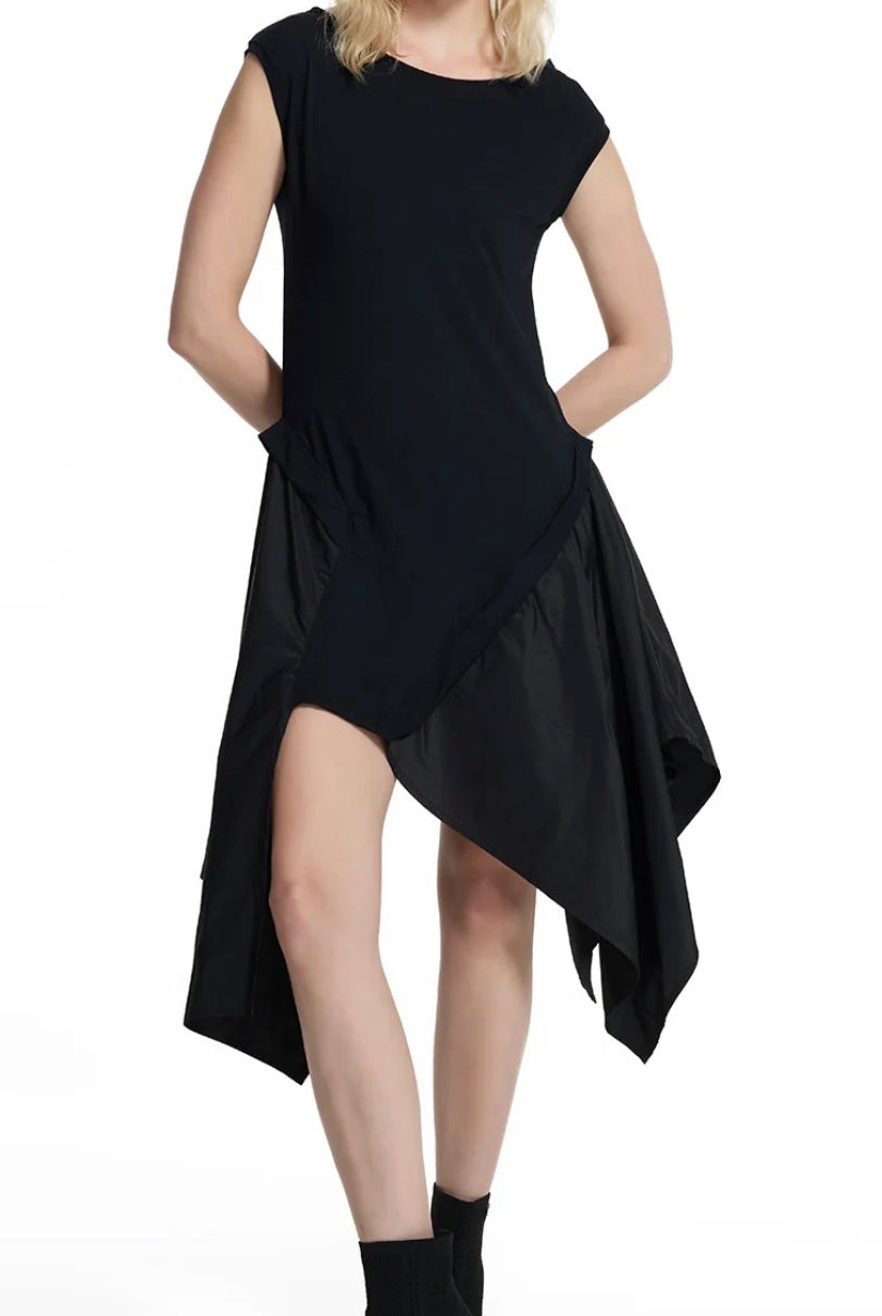VESTIDO VDR DECOTE BARCO FOLHO ASSIMÉTRO - Carla Valente