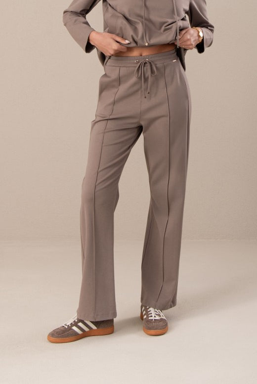 CALÇA FERRACHE DE MALHA WIDE LEG - Carla Valente