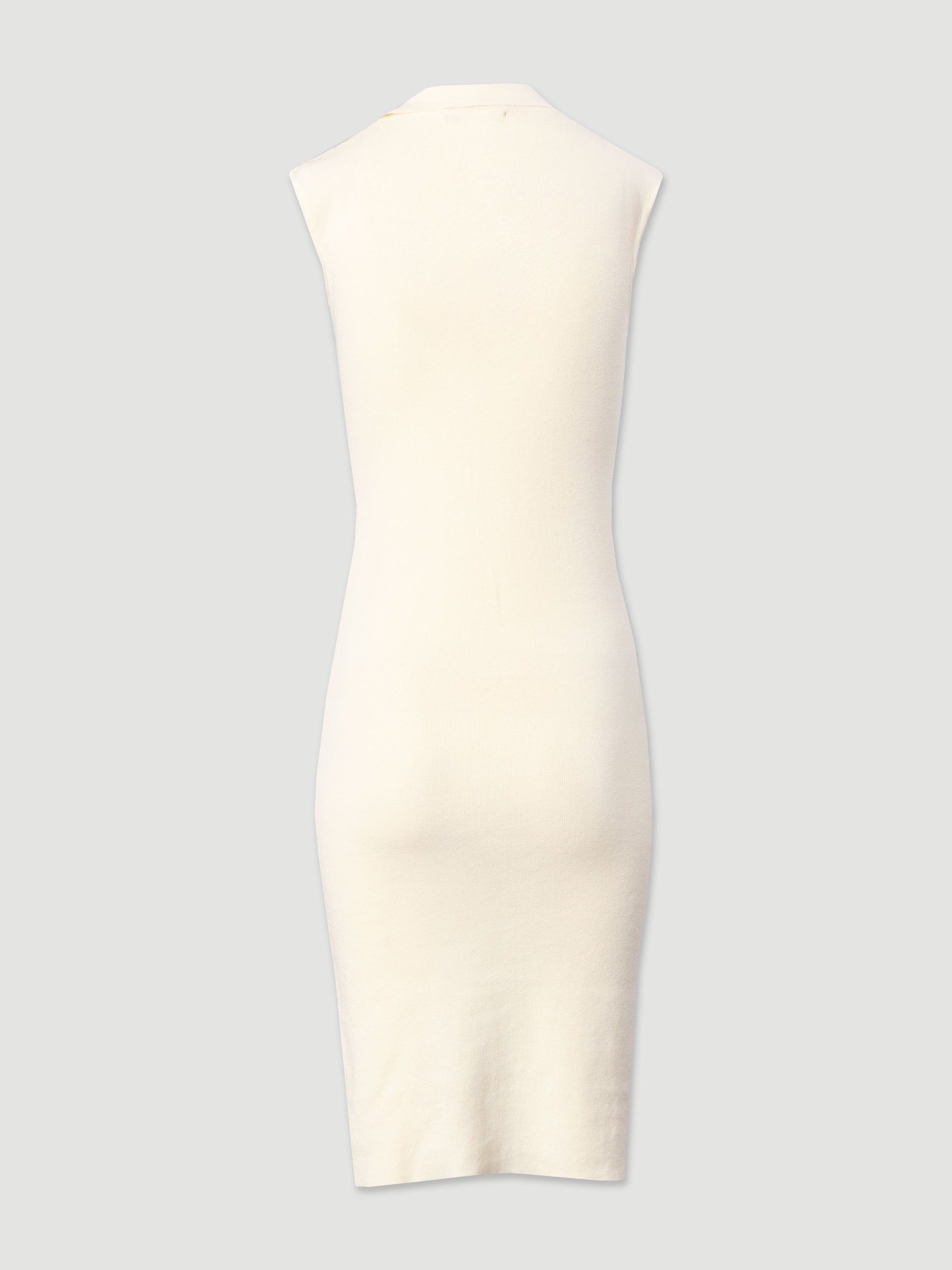 VESTIDO FERRACHE MIDI EM MALHA FRANZIDO E BOTÕES MTÁLICOS - Carla Valente