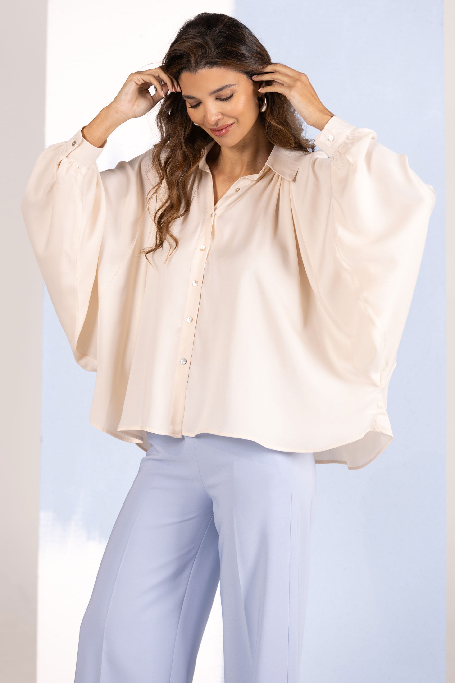 BLUSA FERRACHE FLUIDA COM MANGA MORCEGO - Carla Valente