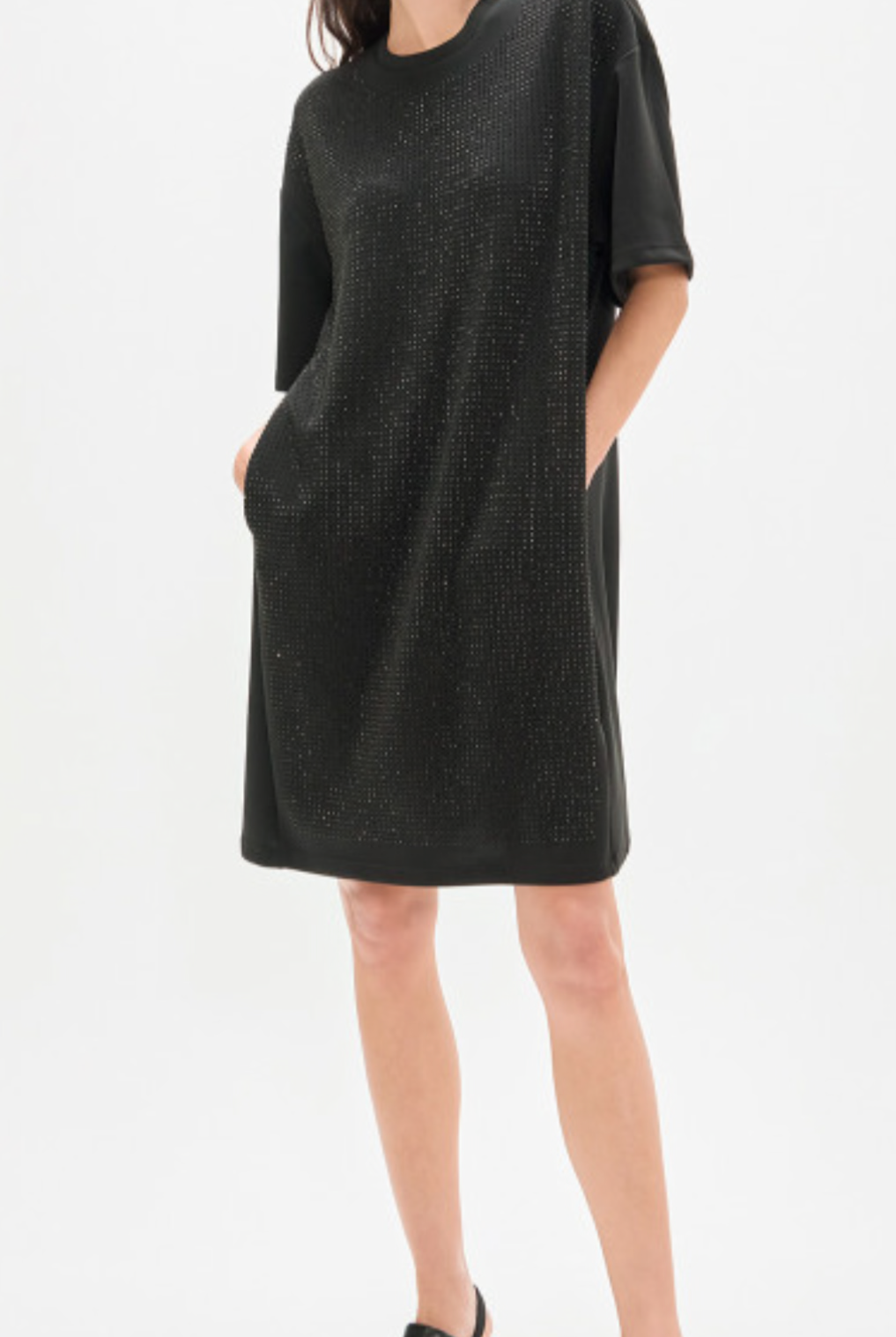 VESTIDO LOLA CASADMNT TIPO CAMISETA COM STRASS - Carla Valente