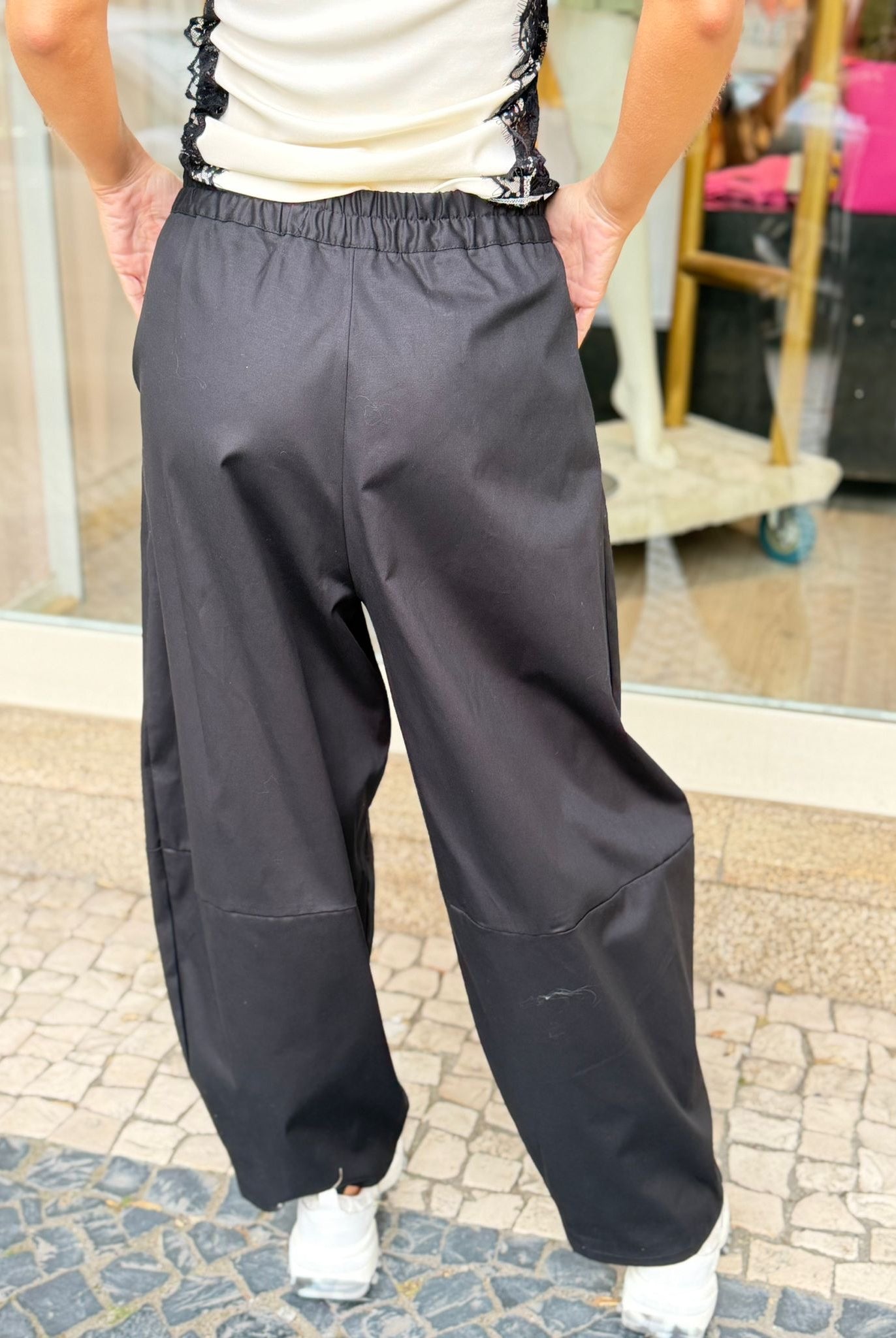 CALÇA DIXIE BALLOON C/ PINÇAS - Carla Valente