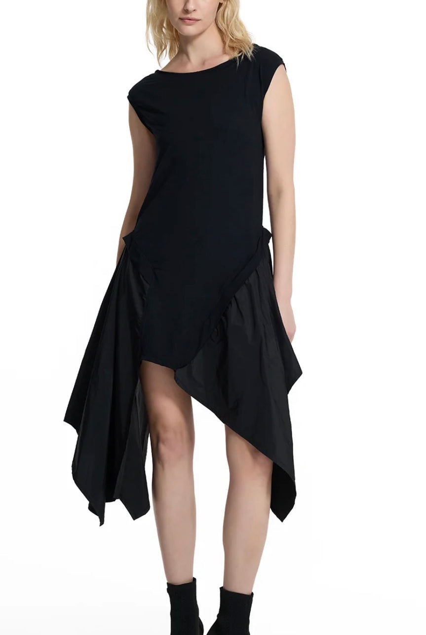 VESTIDO VDR DECOTE BARCO FOLHO ASSIMÉTRO - Carla Valente