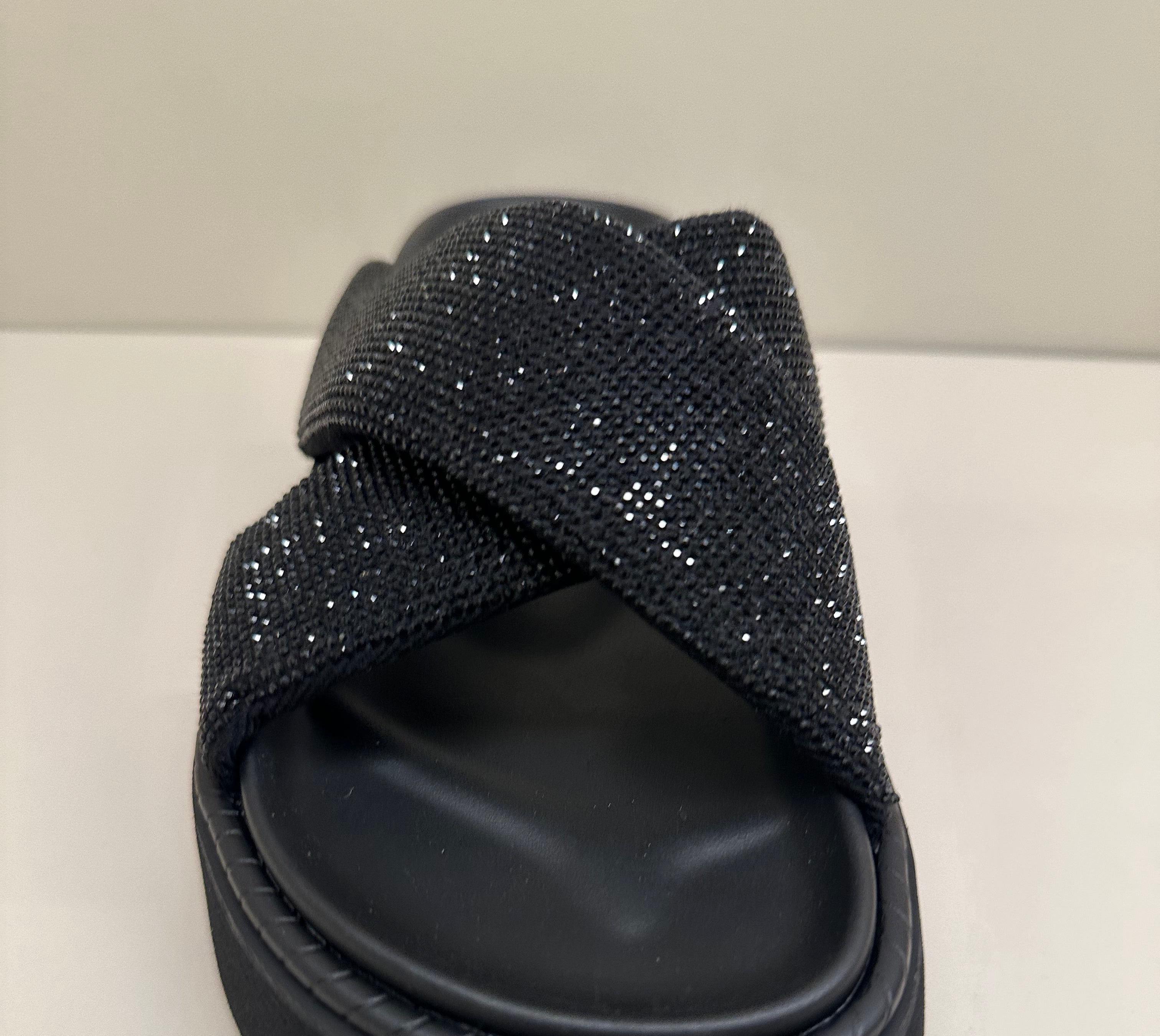 SANDÁLIA RUSSEL MATOS TIRAS CRUZADAS COM STRASS - Carla Valente