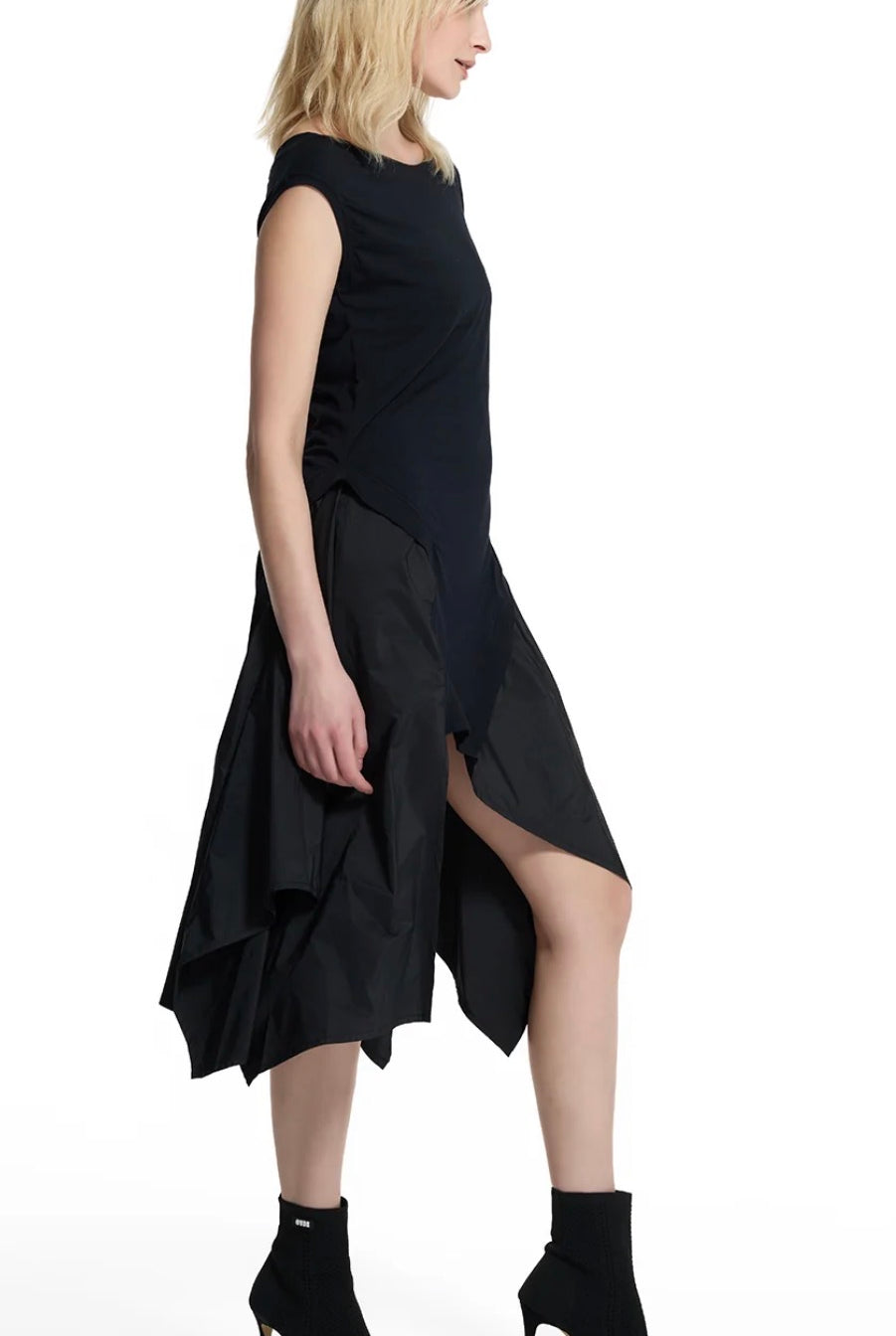 VESTIDO VDR DECOTE BARCO FOLHO ASSIMÉTRO - Carla Valente