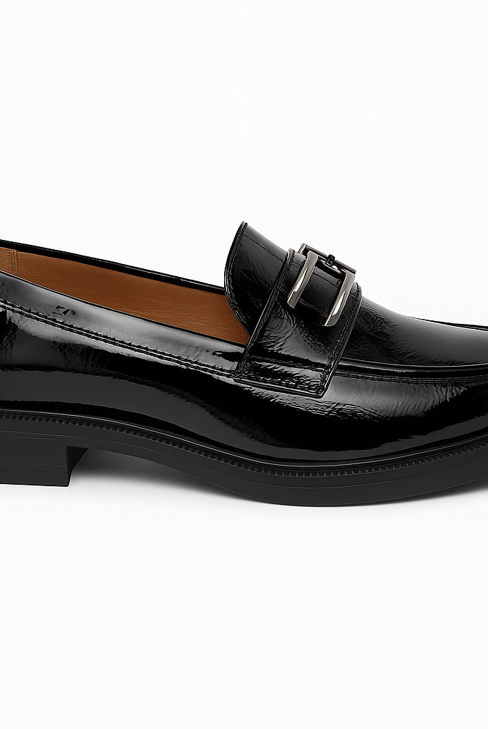 MOCASSIN SACCHI ENVERNIZADO FIVELA - Carla Valente