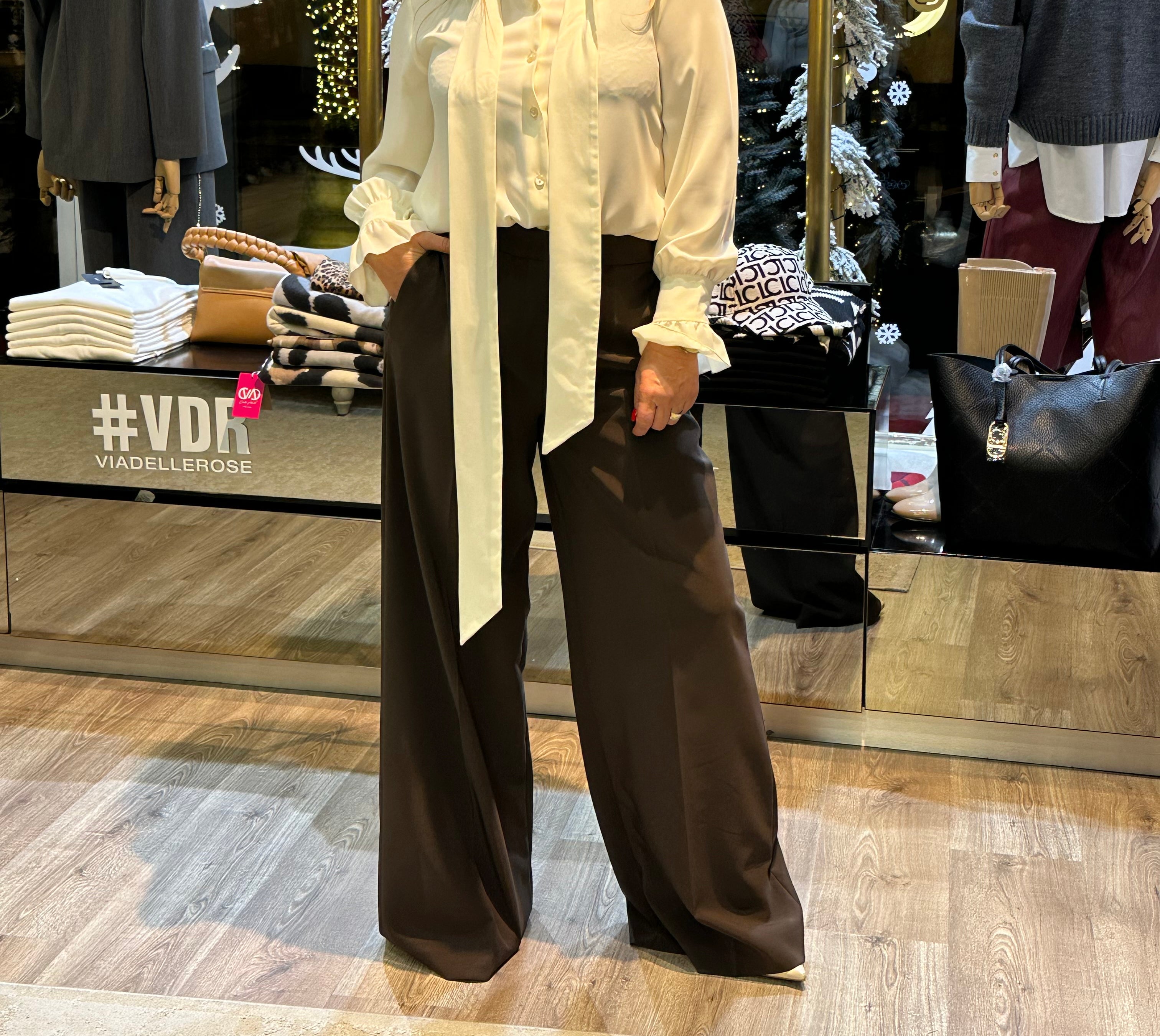 BLUSA VELVETY MÁRCIA GOLA C/FOLHOS - Carla Valente