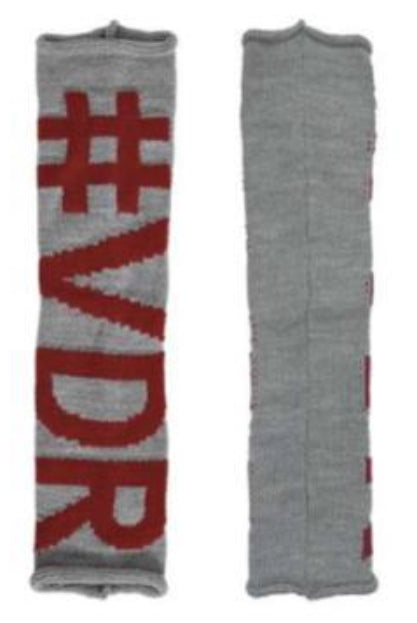 PERNEIRAS VDR BIG LETTER FW25 - Carla Valente