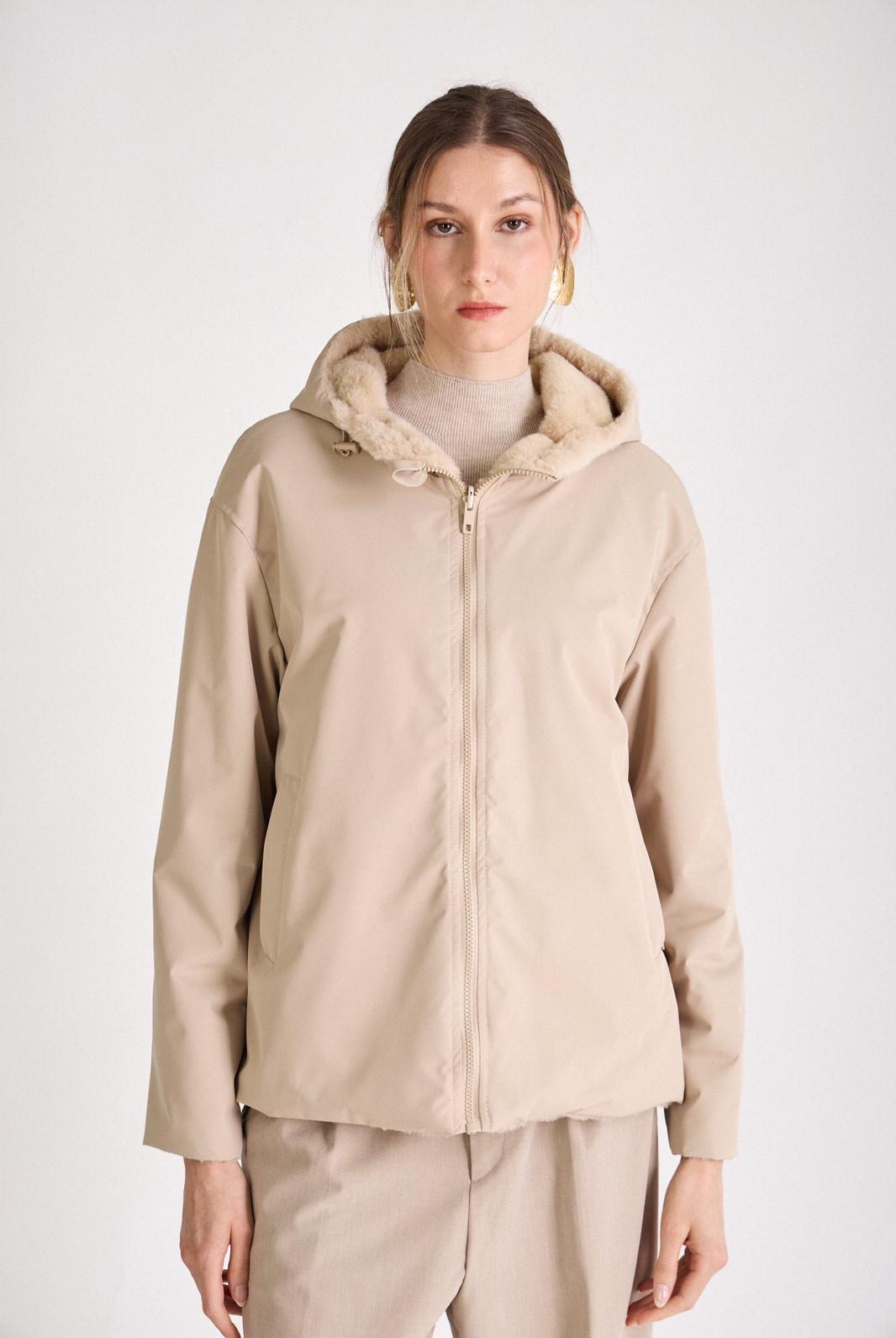 PARKA ESCNDL REVERSÍVEL COM CARAPUÇO - Carla Valente