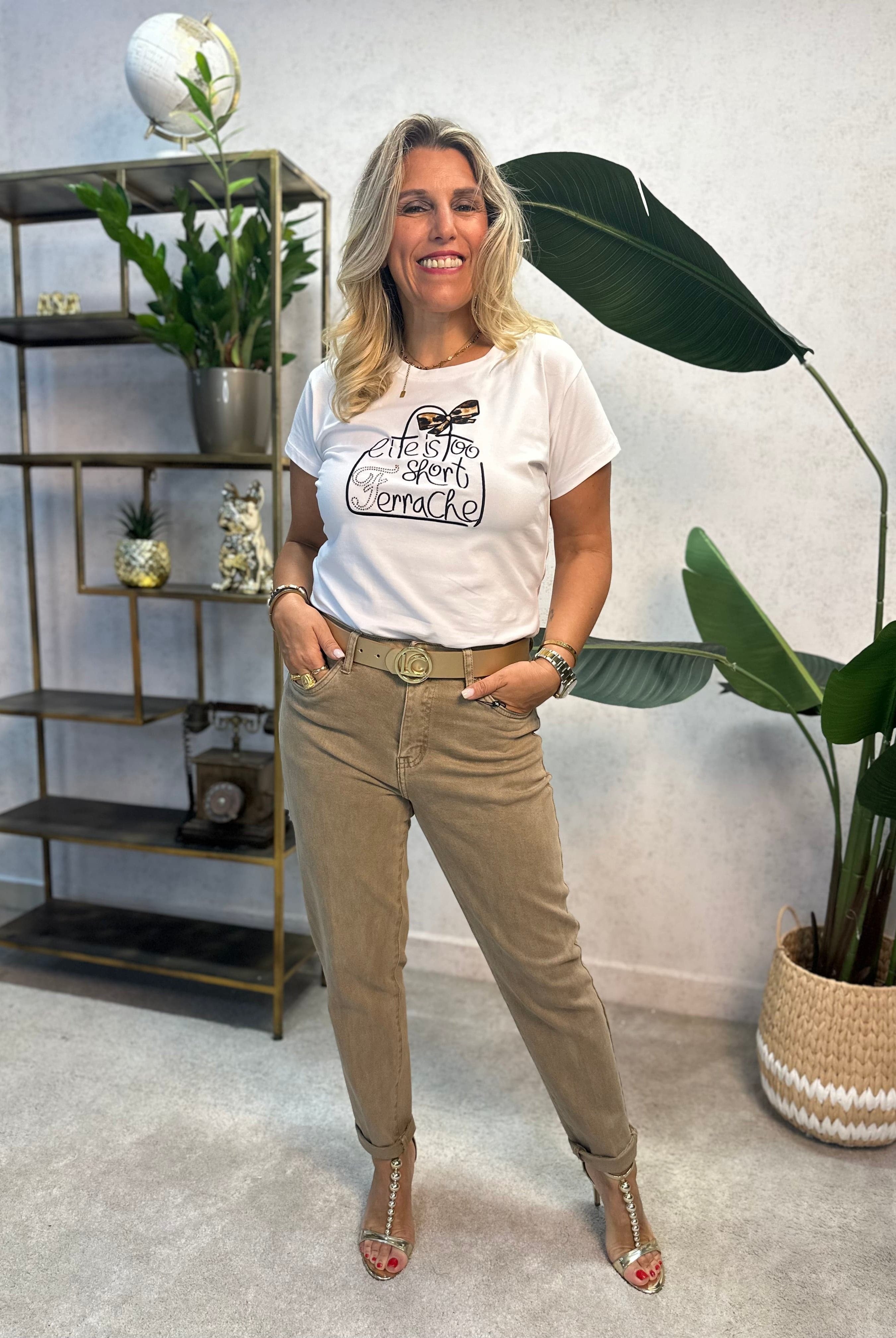 JEANS FERRACHE MOM FIT EM ALGODÃO - Carla Valente