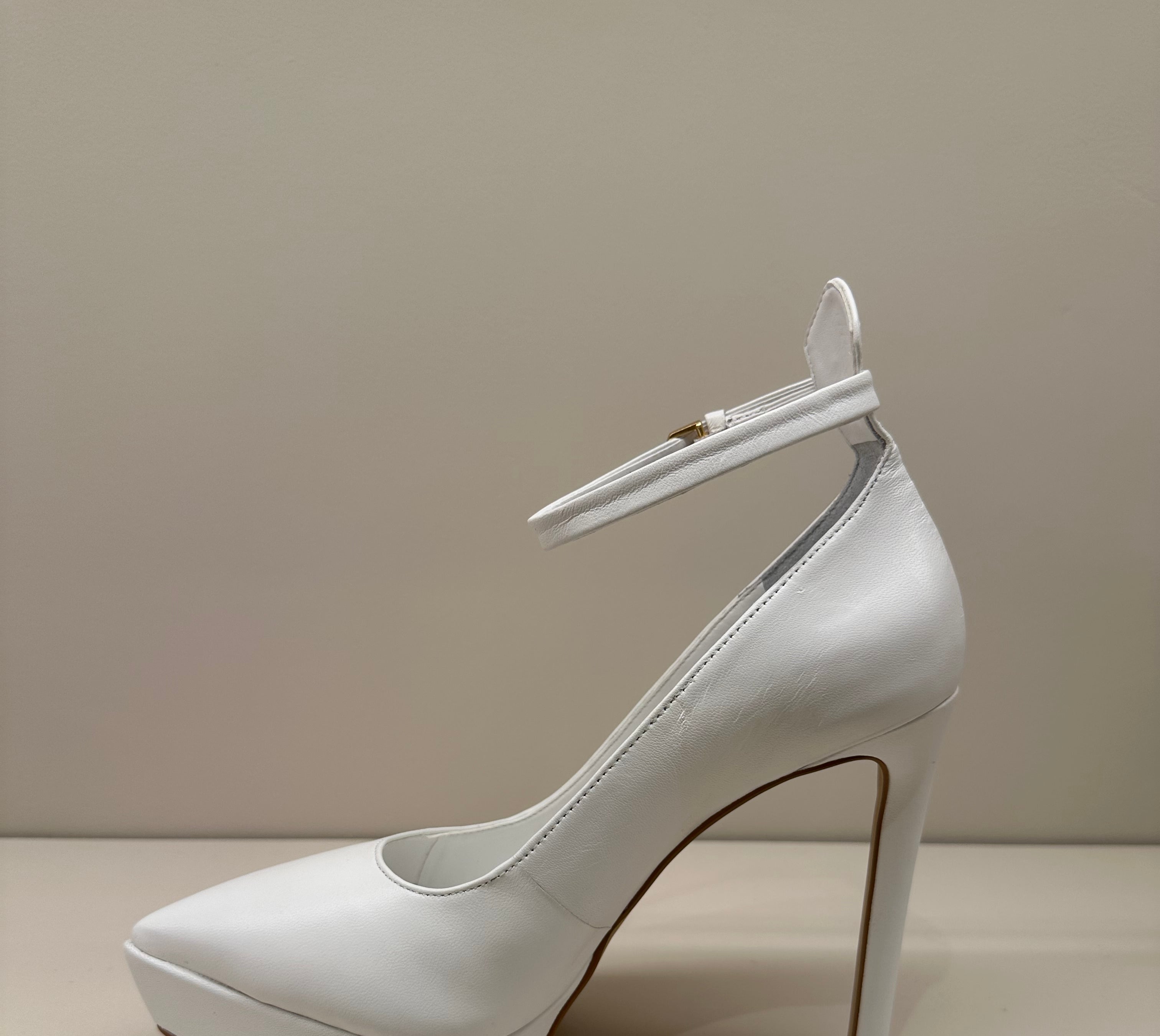 STILETTO CARRANO COM PLATAFORMA C/TIRA - Carla Valente