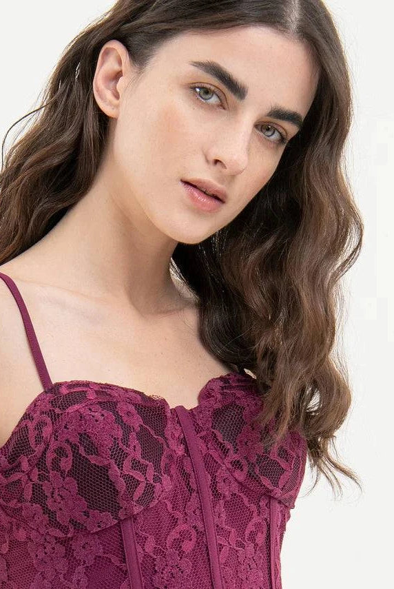 TOP FRACOMINA BUSTO SLIM FIT RENDADO - Carla Valente