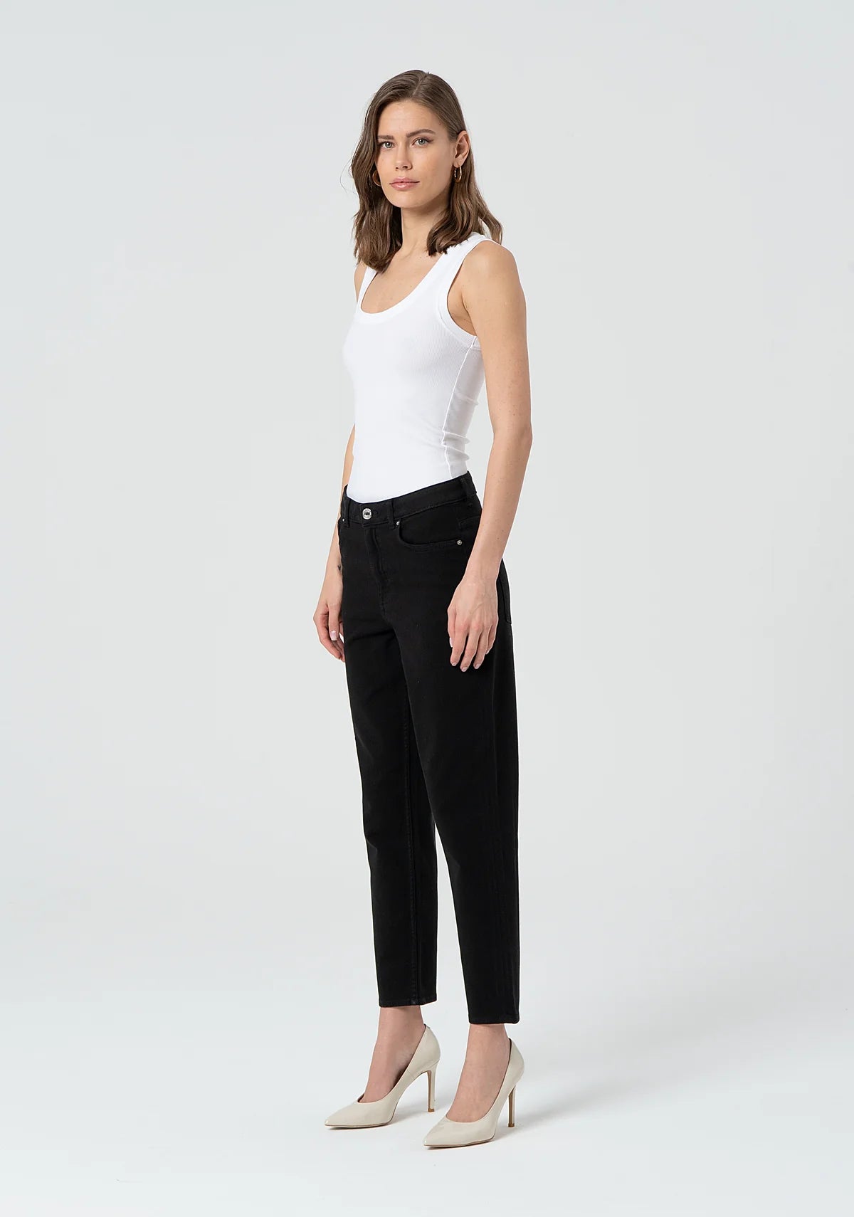 CALÇA FRACOMINA CARROT MOM FIT BULL - Carla Valente