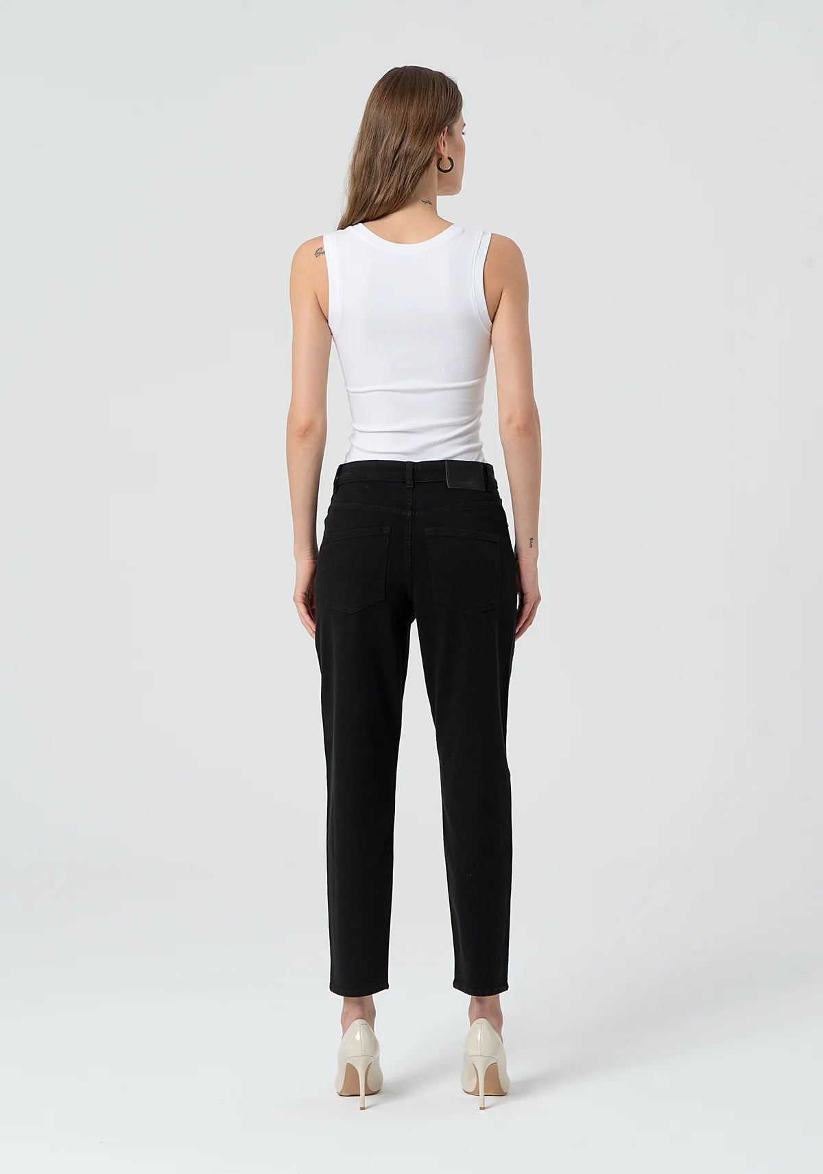 CALÇA FRACOMINA CARROT MOM FIT BULL - Carla Valente