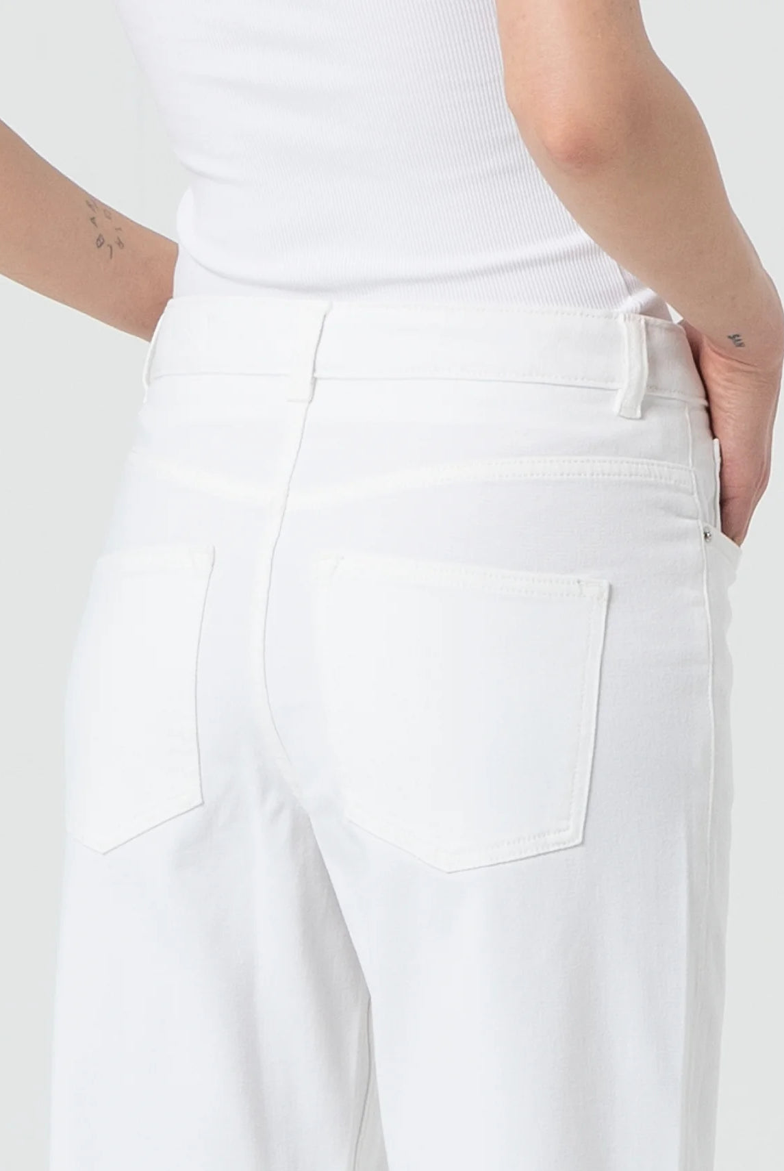 CALÇA FRACOMINA CARROT MOM FIT BULL - Carla Valente