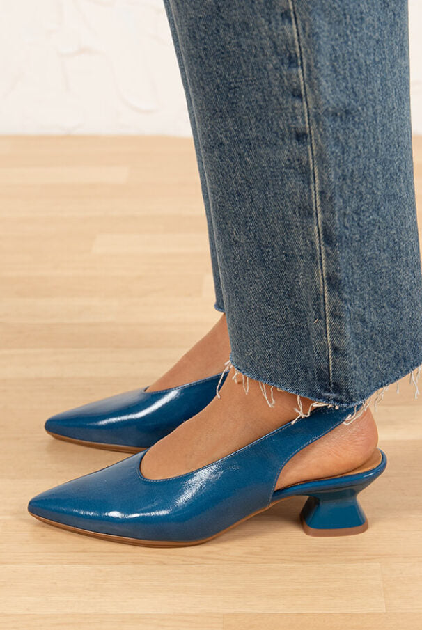SAPATO SMLL SEMI-ABERTO MODELO PONTIAGUDO SALTO IRREGULAR - Carla Valente