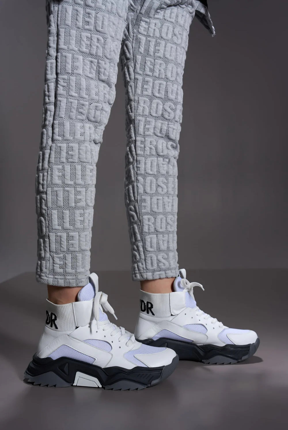 SNEAKERS VDR JONG - Carla Valente