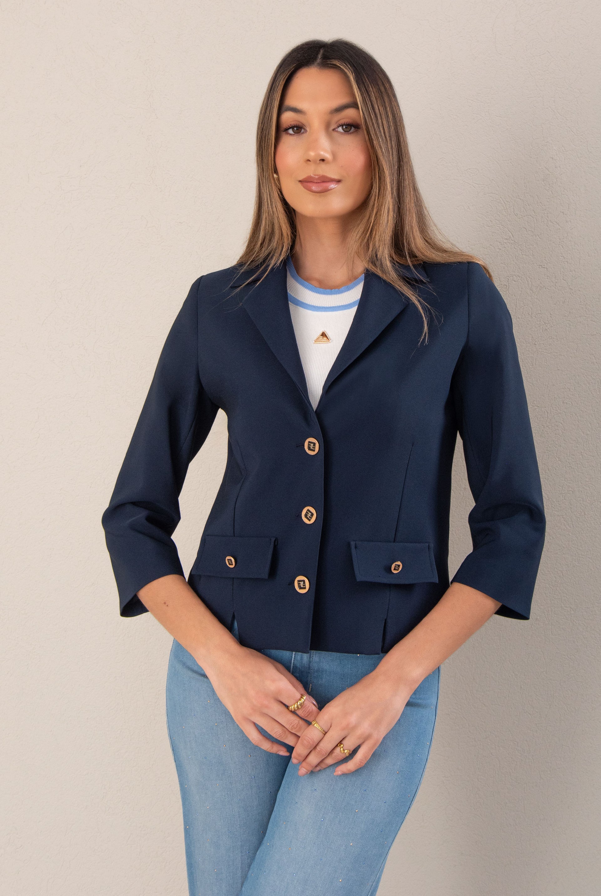 BLAZER FERRACHE CLÁSSICO CURTO COM COLARINHO - Carla Valente