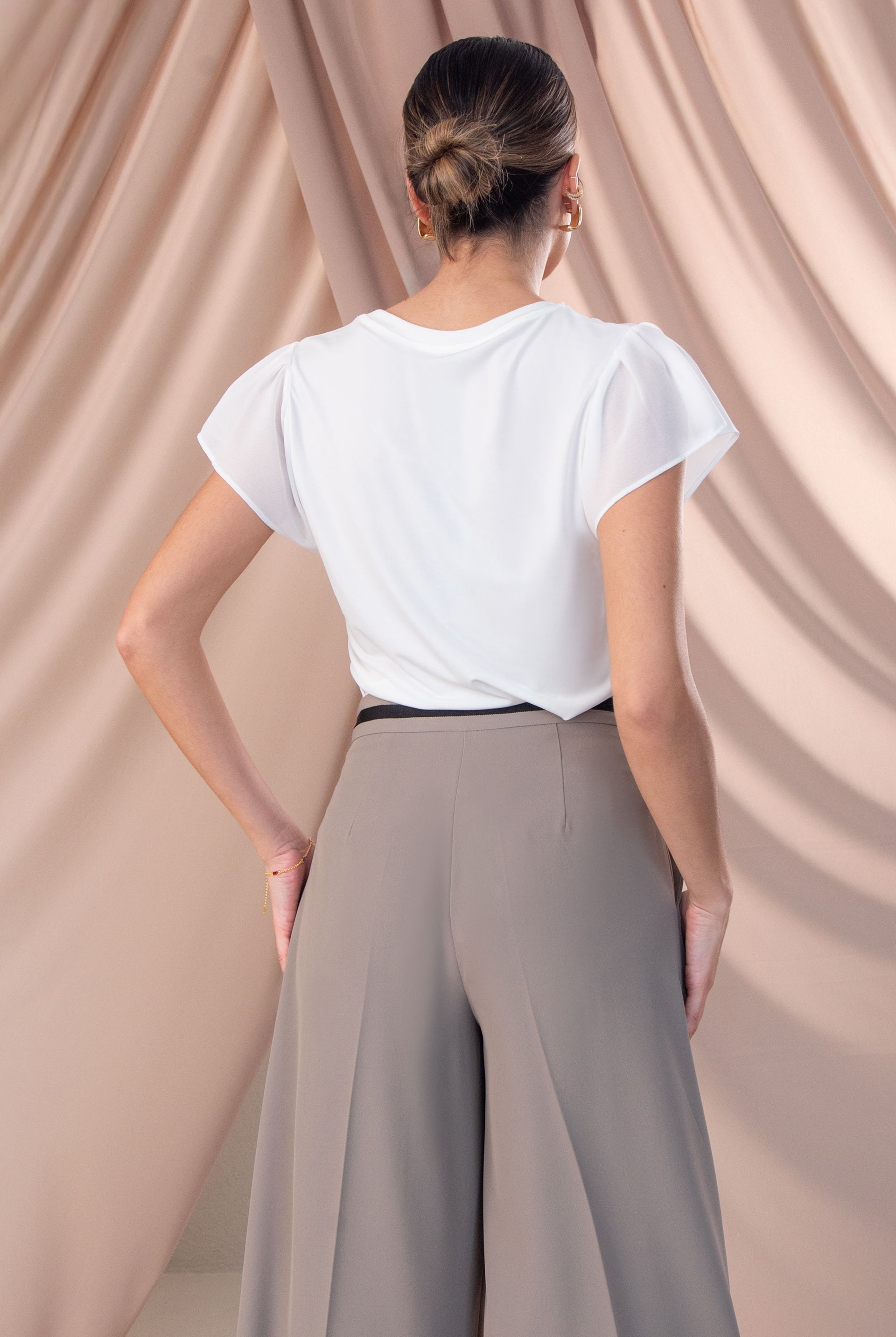 BLUSA FERRACHE COM FOLHO NA MANGA EM TECIDO - Carla Valente