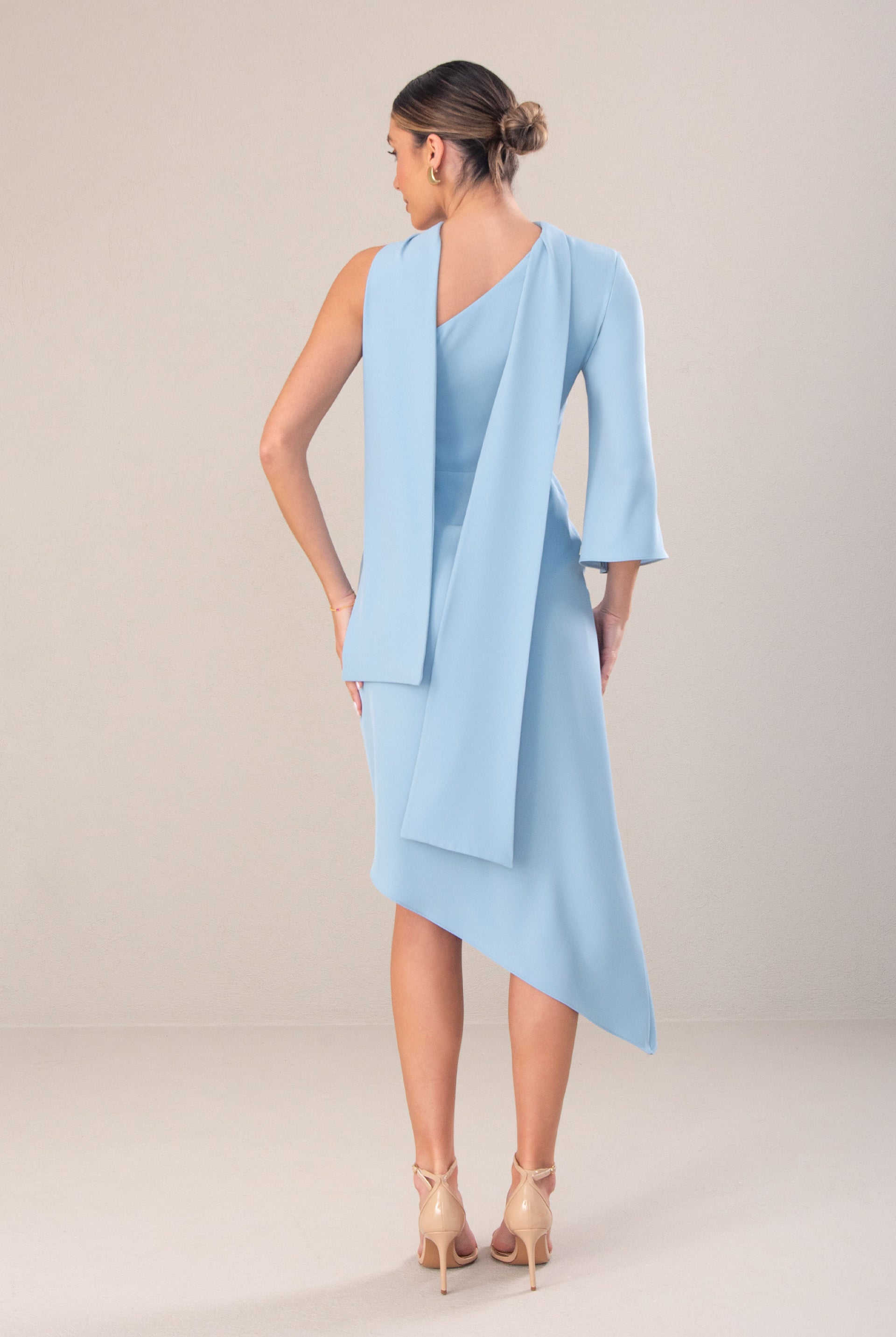 VESTIDO FERRACHE ASSIMÉTRICO COM LAÇO - Carla Valente