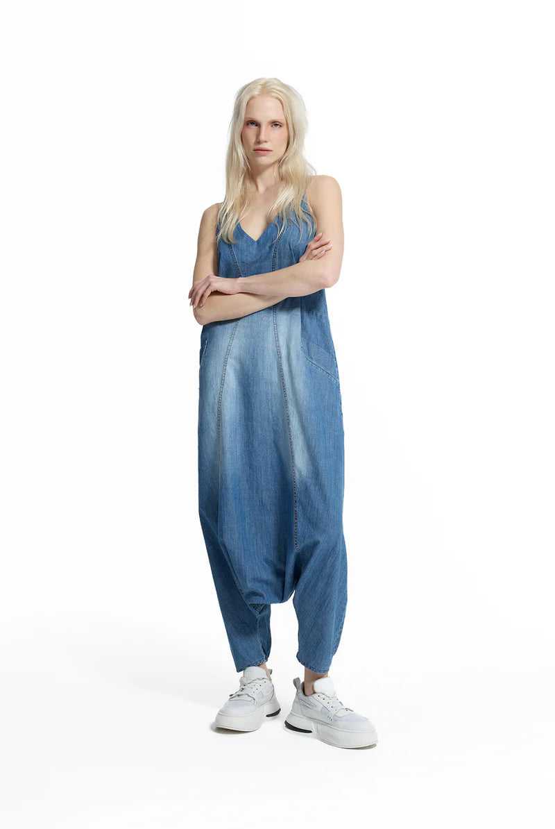 JUMPSUIT VDR BUGGY JEANS DECOTE EM V - Carla Valente