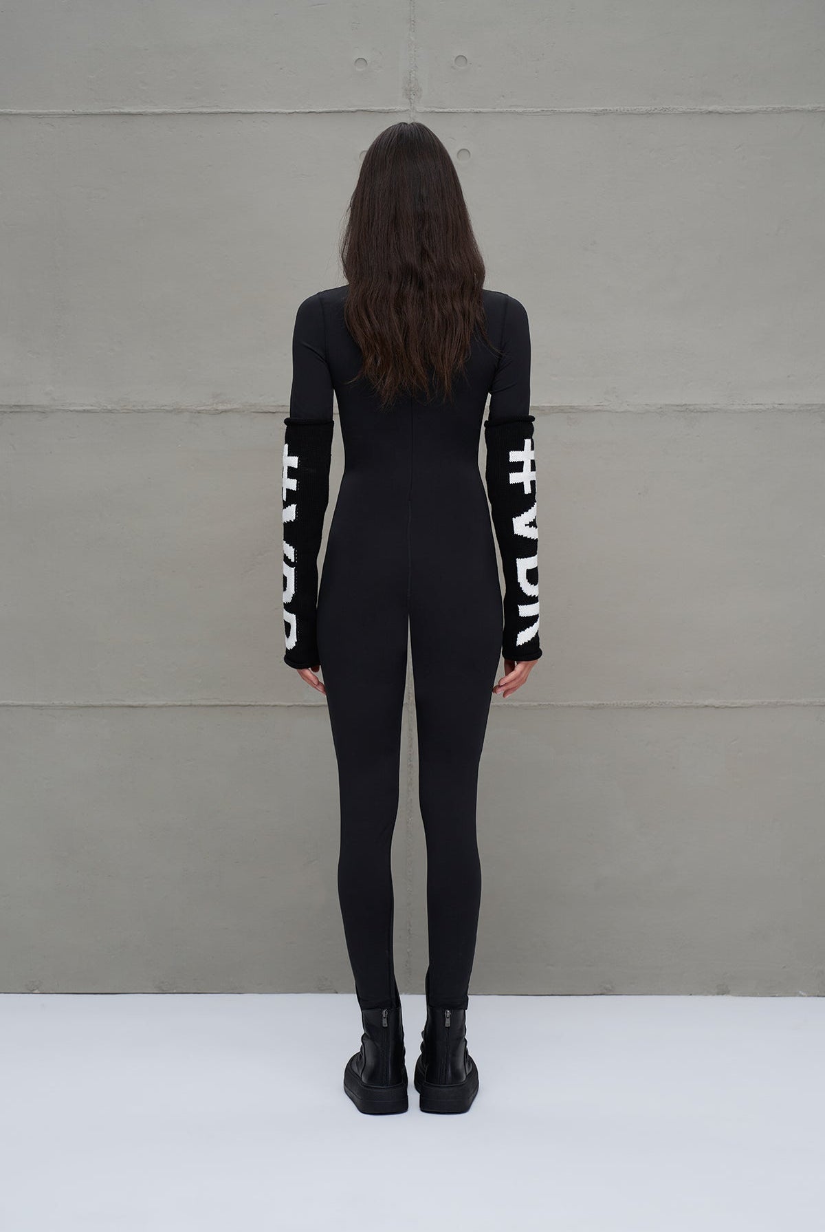 PERNEIRAS VDR BIG LETTER FW25 - Carla Valente