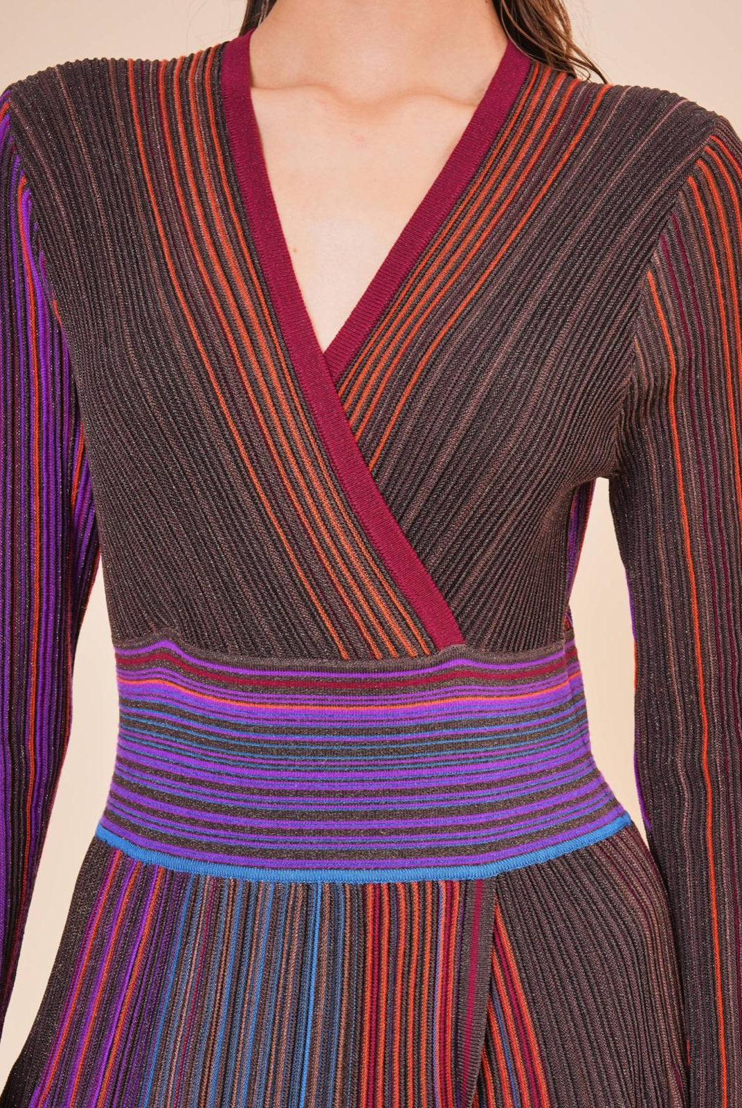 VESTIDO OTIMA LONGO DE MALHA CO DECOTE EM V MANGA COMPRIDA - Carla Valente