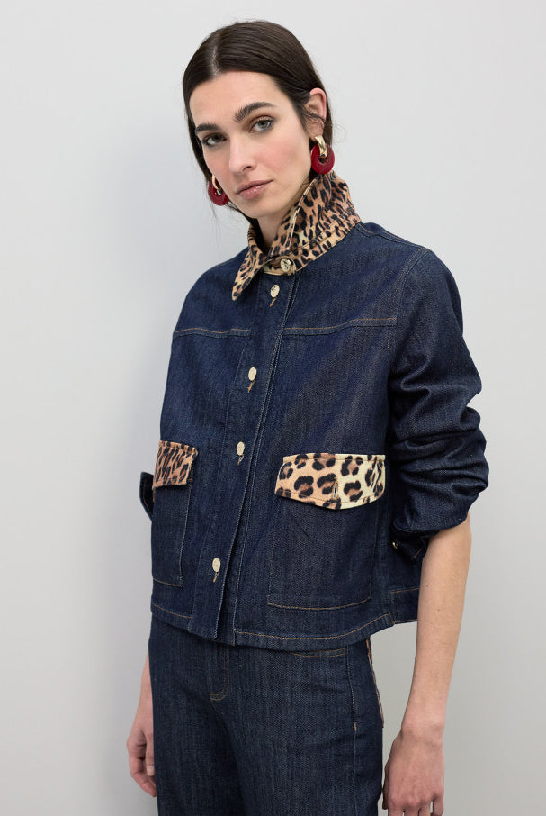 JACKET LOLA CASADEMUNT CURTA COM COLARINHO E ABA LEOPARDO - Carla Valente