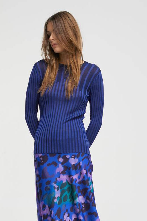JERSEY LOLA CASDMNT GOLA REDONDA DETALHO - Carla Valente