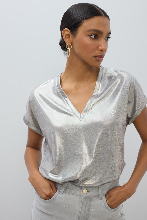 T-SHIRT LOLA CASADMNT DECOTE EM V LAMINA - Carla Valente