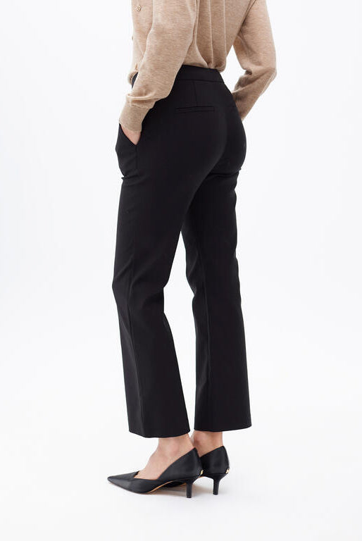 CALÇA MAITE FLARED COM APLICAÇÃO NA CINA - Carla Valente