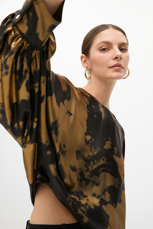 BLUSA MAITE ESTAMPADA COM MANGA ASSIMÉTRICA - Carla Valente