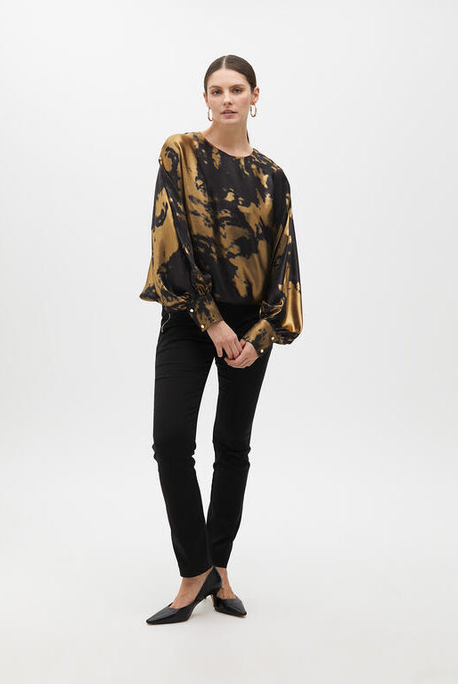 BLUSA MAITE ESTAMPADA COM MANGA ASSIMÉTRICA - Carla Valente