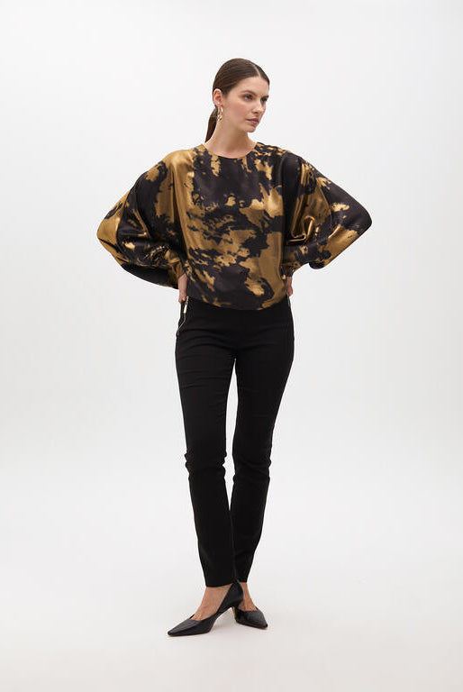 BLUSA MAITE ESTAMPADA COM MANGA ASSIMÉTRICA - Carla Valente