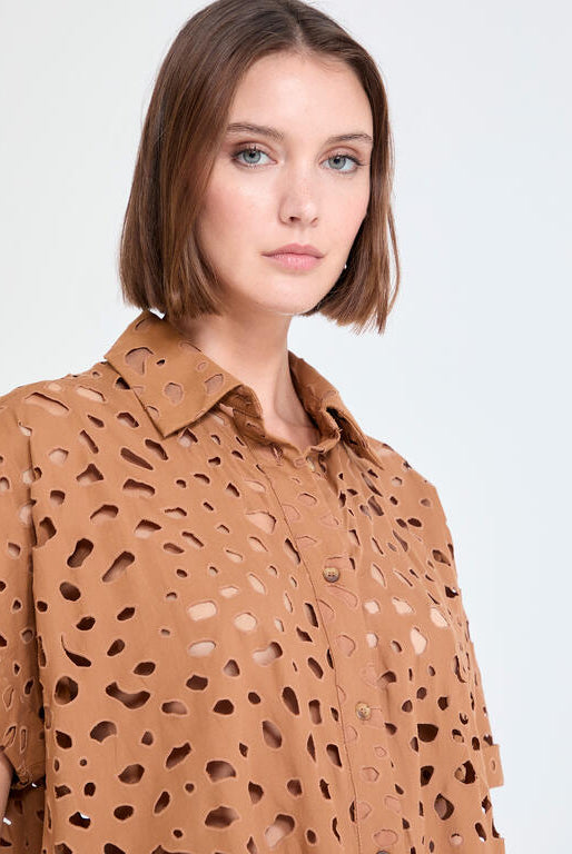 CAMISA MAITE RETA PERFURADOS BORDADOS - Carla Valente