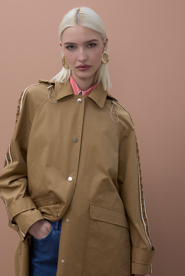 TRENCH COAT MAITE OVERSIZECOM FITAS PERSONALIZADAS - Carla Valente