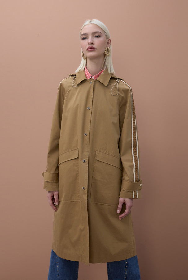 TRENCH COAT MAITE OVERSIZECOM FITAS PERSONALIZADAS - Carla Valente