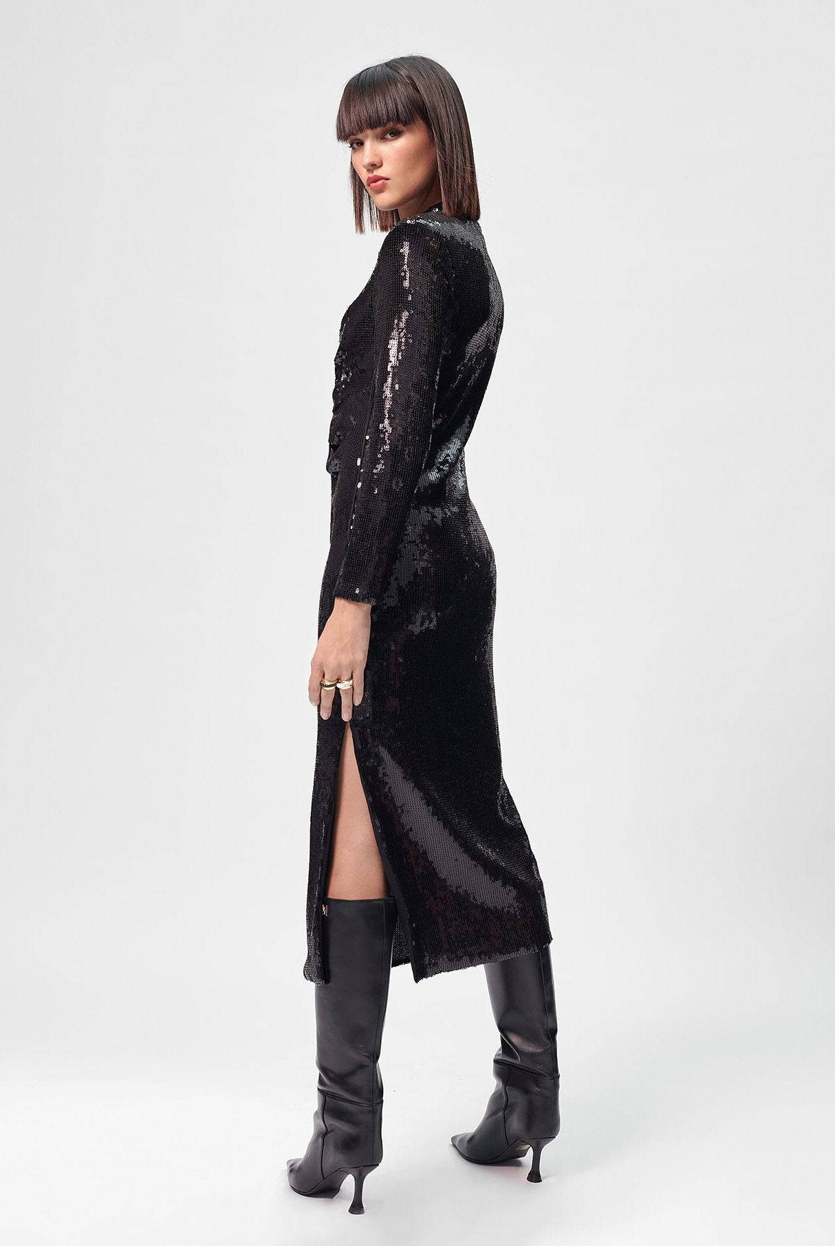 VESTIDO LOLA CASDMNT MIDI LANTEJOULAS - Carla Valente
