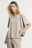 T-SHIRT PLEASE OVERSIZE COM APLICAÇÃO JOIA - Carla Valente