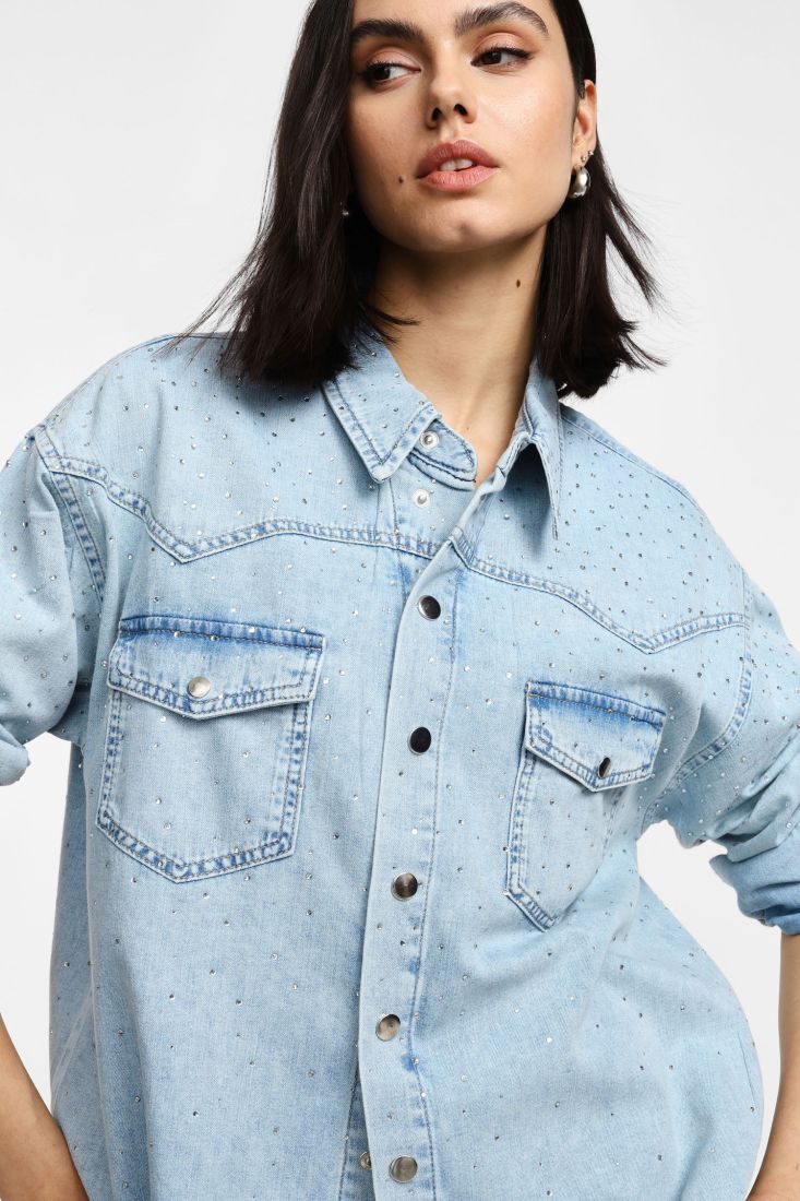 CAMISA PLEASE JEANS COM STRASS E BOLSOS - Carla Valente