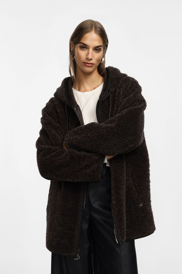 JACKET PLEASE DE PELO TEDDY COM ZIPER - Carla Valente