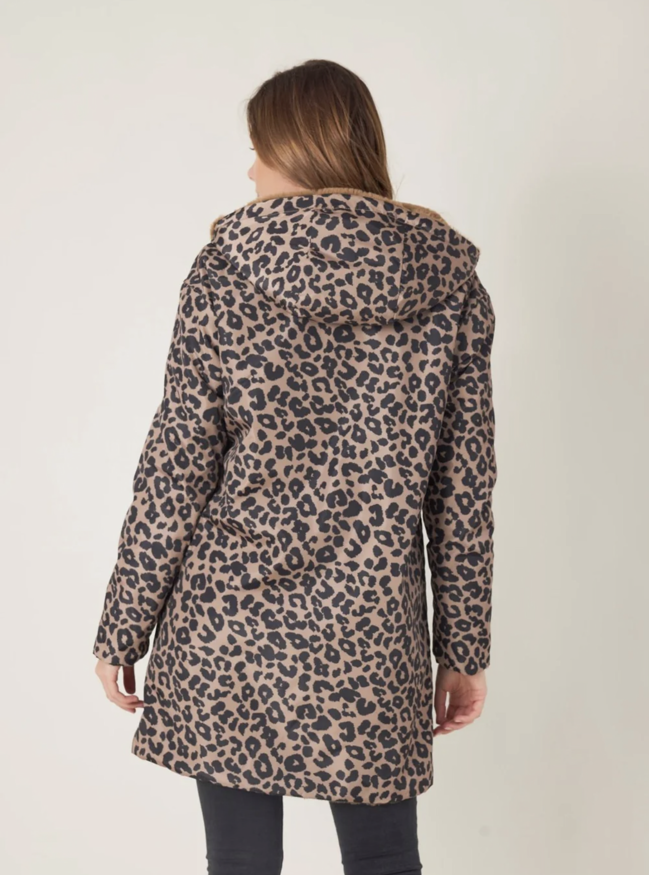 PARKA ESCNDL REVERSIVEL COM CARAPUÇO FORRO ANML PRINT - Carla Valente