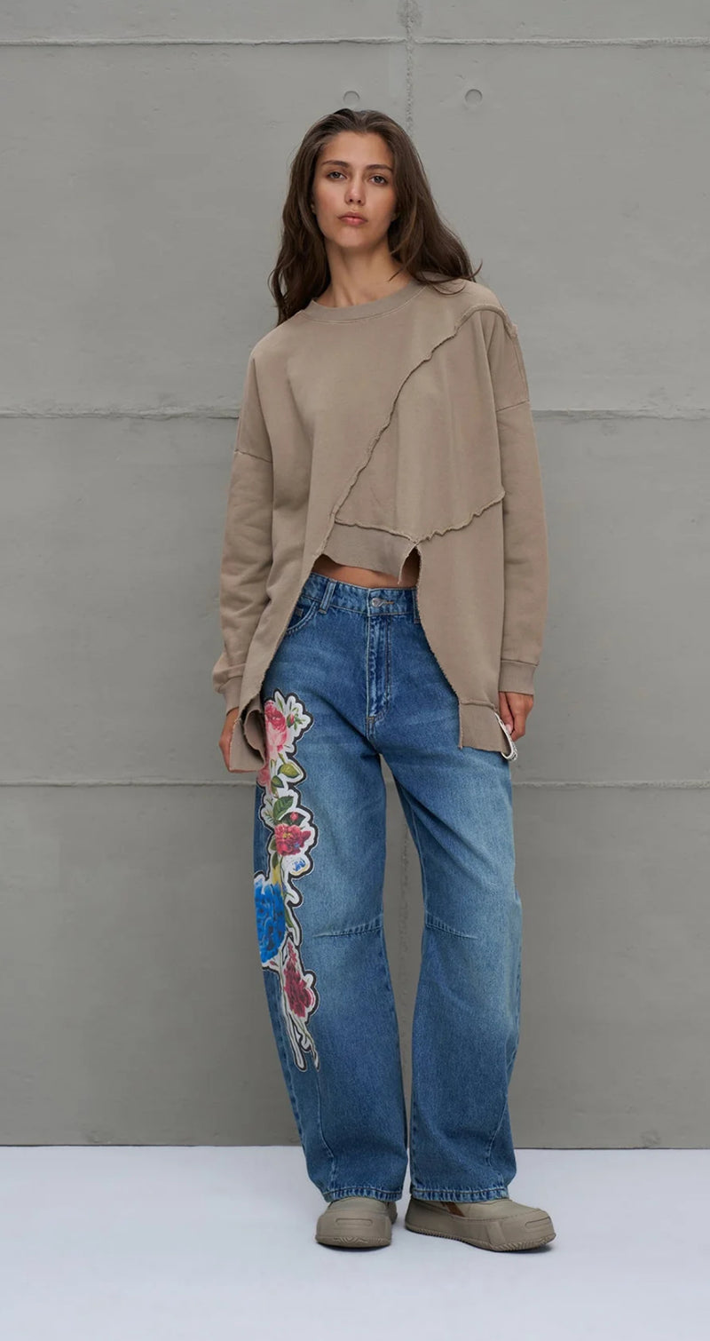 PANTALONA VDR OVERSIZE COM APLICAÇÃO FLOR - Carla Valente