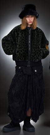 BLUSÃO VDR CROPPED FAKE FUR ANIMAL PRINT - Carla Valente