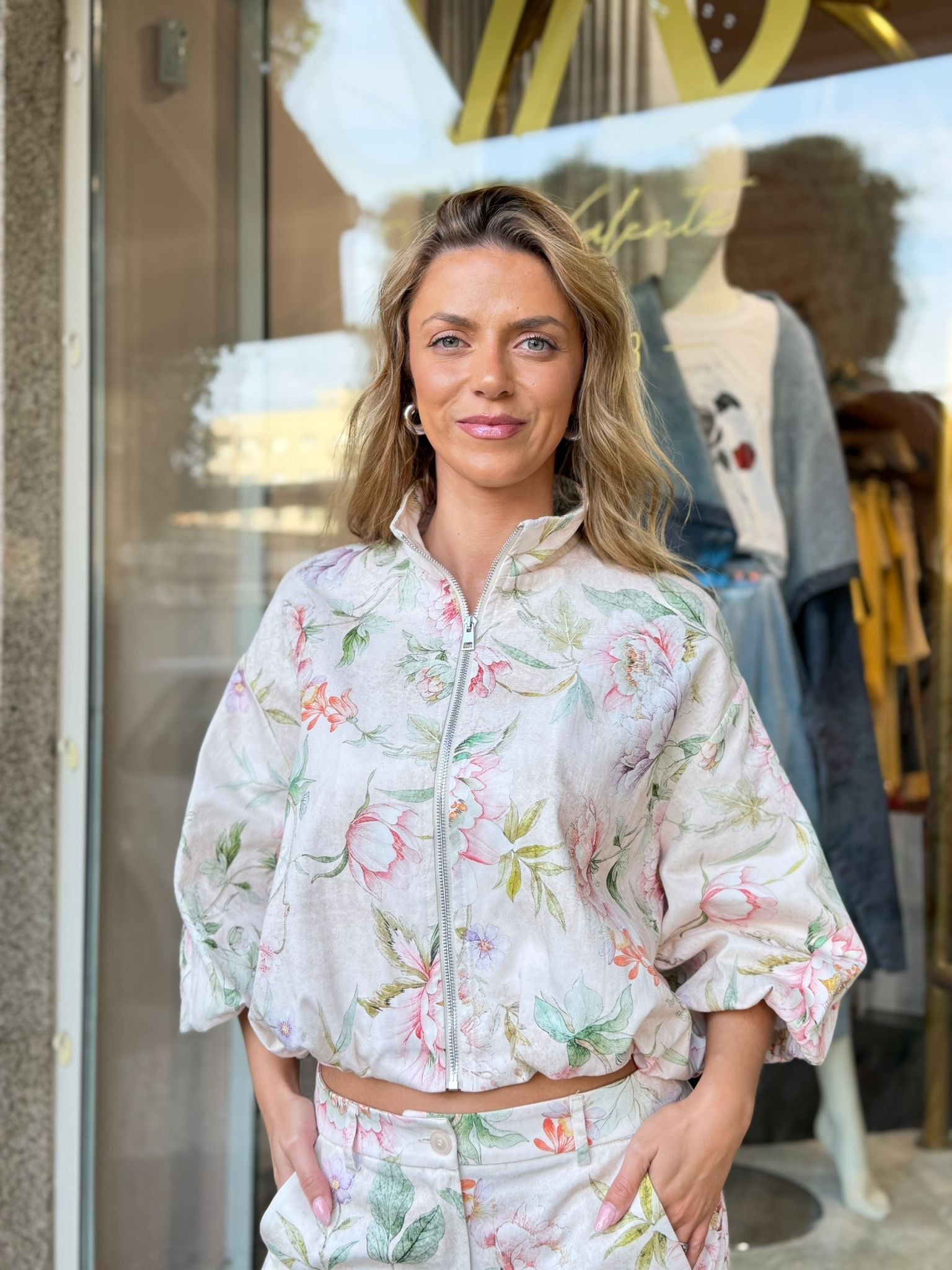 BOMBER IMPERIAL ESTAMPADO FLORIDO - Carla Valente