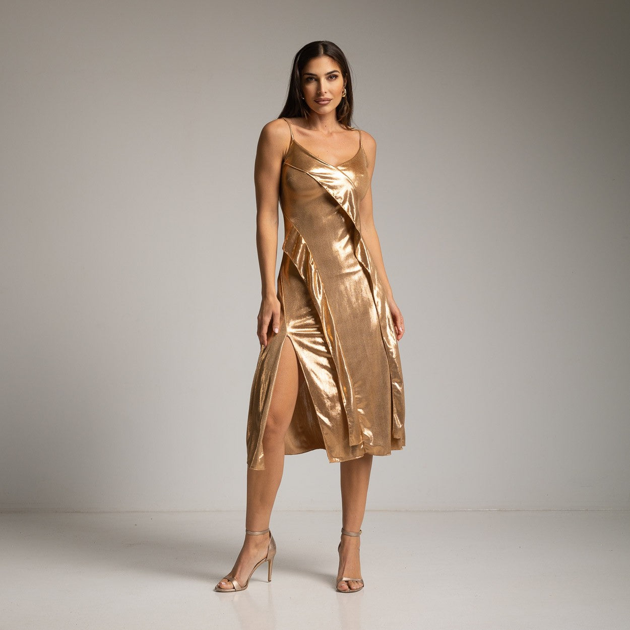 VESTIDO ALBNS LAMINADO COM BABADOS - Carla Valente