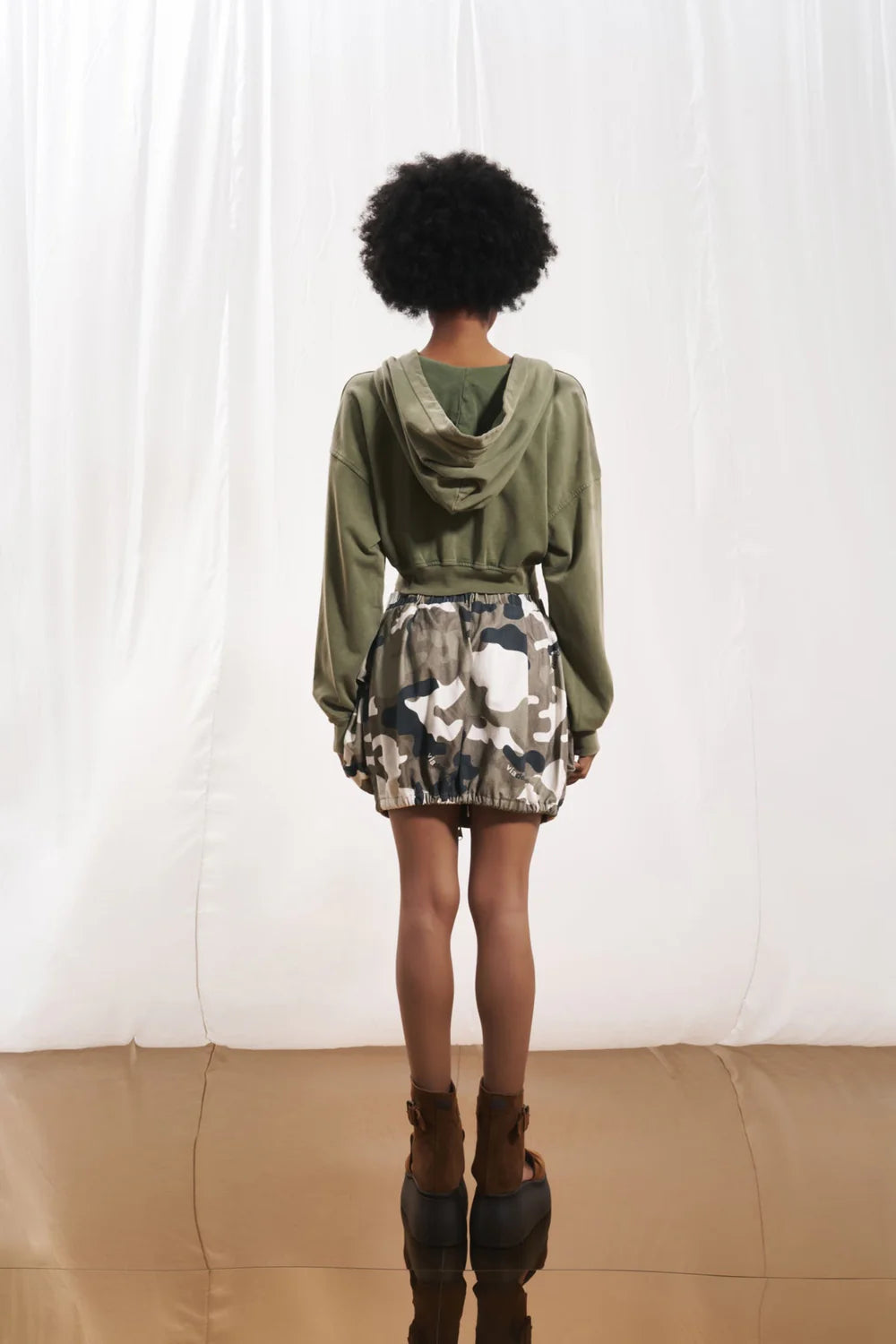 SWEATSHIRT VDR CROPPED COM ZIP - Carla Valente